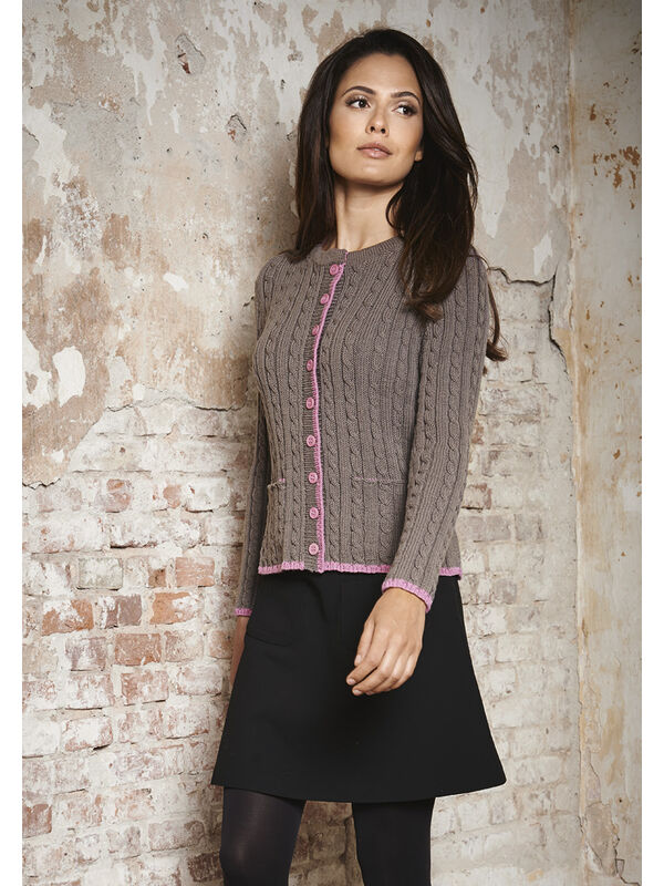 Lana Grossa VEST MET KABELS EN BOORDPATROON Cool Wool
