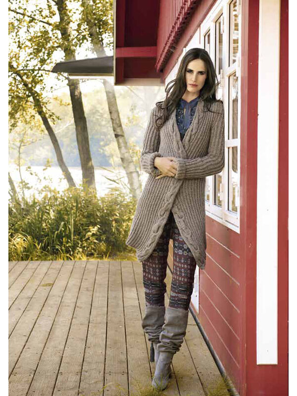 Lana Grossa MANTEL IN PATENTPATROON Alta Moda Alpaca