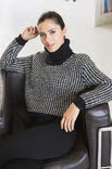 Lana Grossa TRUI IN TWEEKLEURIG NETPATENTPATROON Alta Moda Alpaca