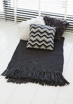 KUSSEN IN ZIGZAGPATROON Alta Moda Alpaca van Lana Grossa