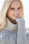 Lana Grossa TRUI IN PATENTSTEEK MET KABELPATROON Am Superbaby Fine