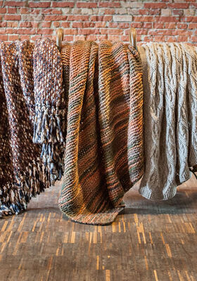 PLAID IN AJOURRUITENKABELPATROON Alta Moda Alpaca van Lana Grossa