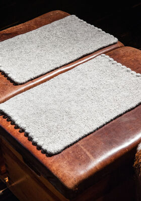 PLACEMATS MET NOPPENRANDEN Feltro van Lana Grossa