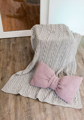 PLAID IN KABEL-AJOURPATROON Alta Moda Cashmere 16 van Lana Grossa