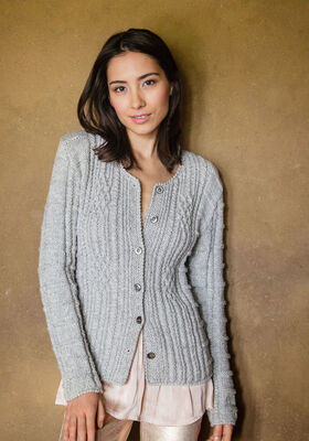 VEST IN KABEL- EN BOORDPATROON Alta Moda Cashmere 16 van Lana Grossa
