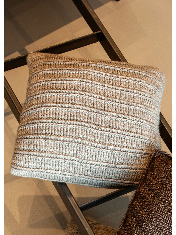 Lana Grossa KUSSEN IN RELIËFPATROON Alta Moda Alpaca