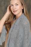 Lana Grossa SCHOUDERDOEK MET RIBBELPATROON EN AJOUR Lace Seta Mulberry