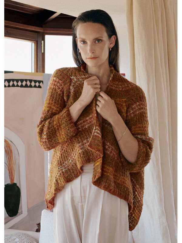 Lana Grossa VEST IN PATROON MET LANGGETROKKEN STEKEN Ecopuno & Silkhair
