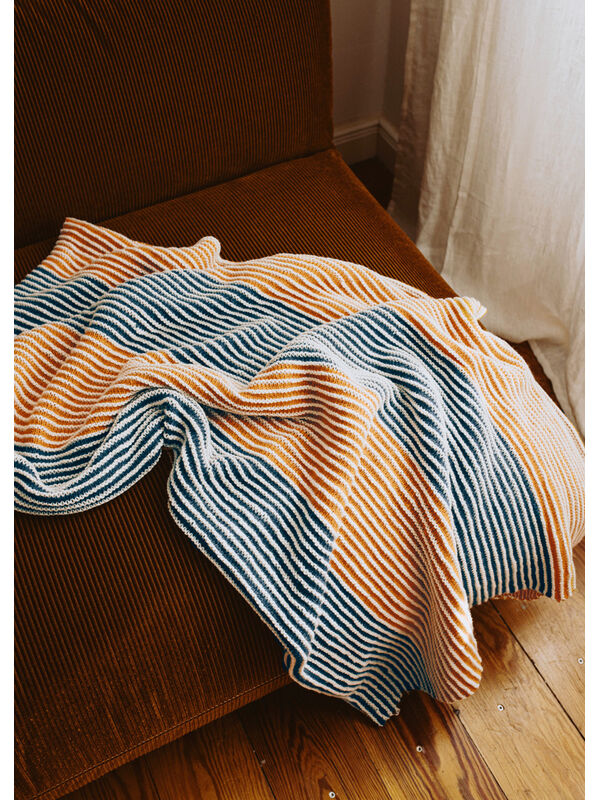 Lana Grossa PLAID IN TRICOTSTEEK EN RIBBELPATROON Landlust Alpaka Merino 160