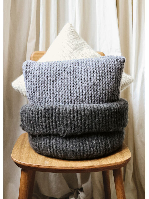 Lana Grossa KUSSEN IN RIBBELPATROON Ecopuno Chunky