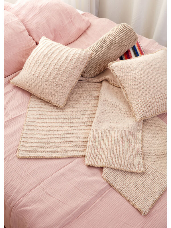Lana Grossa TWEE KUSSENS MET BOORDPATRONEN Ecopuno Chunky & Cool Merino Big