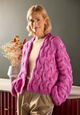 VEST IN VERSPRONGEN KABELPATROON Natural Alpaca Pelo van Lana Grossa