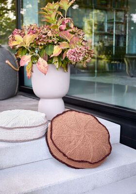 KUSSENHOES IN TRICOTSTEEK, AVERECHTE TRICOTSTEEK The Look & The Look Fine van Lana Grossa