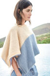 Lana Grossa PONCHO/STOLA MET RANDEN MET LANGGETROKKEN STEKEN Silkhair