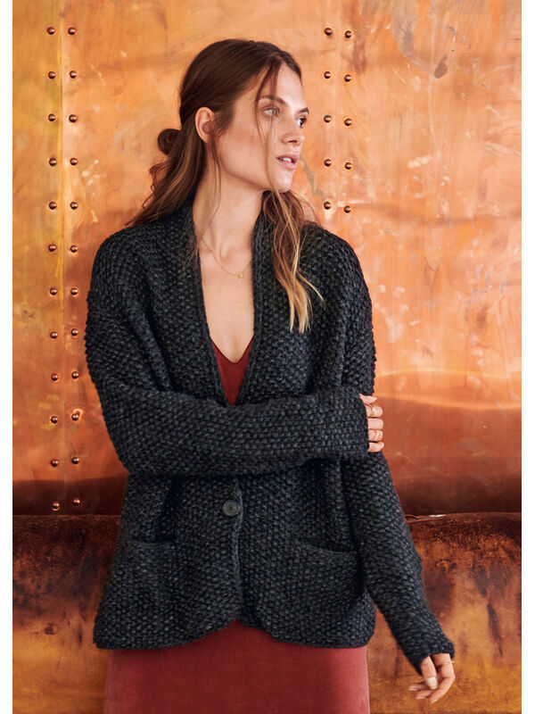 Lana Grossa VEST IN GERSTEKORREL MET ZAKKEN Lala Berlin Lovely Cotton