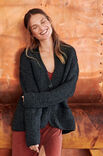 Lana Grossa VEST IN GERSTEKORREL MET ZAKKEN Lala Berlin Lovely Cotton