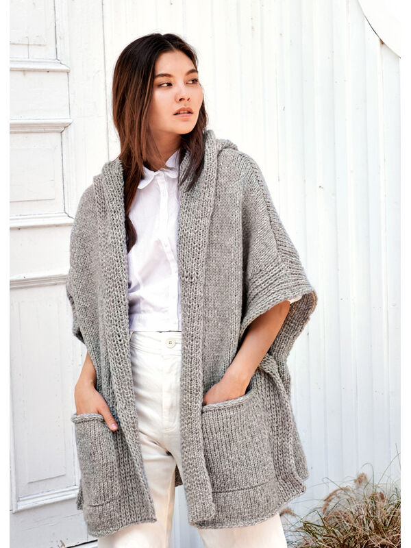 Lana Grossa PONCHO MET MUTS IN TRICOTSTEEK MET BIEZEN IN PATROON MET LANGGETROKKEN STEKEN Lala Berlin Lovely Cotton