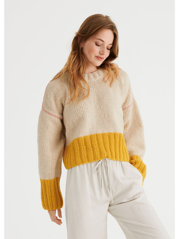 Lana Grossa TRUI IN TRICOTSTEEK MET OPGEHAAKTE KETTINGSTEKEN Lala Berlin Lovely Cotton
