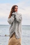 Lana Grossa VEST IN VLECHTPATROON Spuma