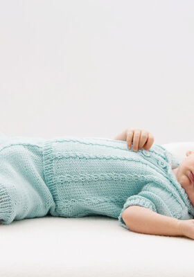 Truitje, broekje en scho entjes Cool Wool  Baby van Lana Grossa