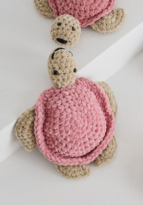 KLEINE SCHILDPAD IN OUDROZE The Look van Lana Grossa