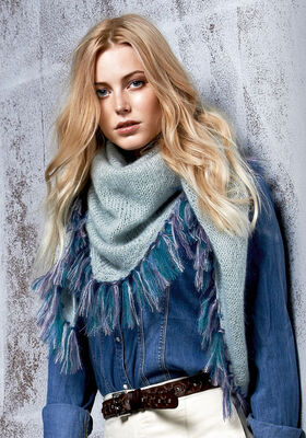 SCHOUDERDOEK MET BONTE FRANJES Silkhair van Lana Grossa