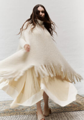 PONCHO Brigitte No. 2 & Brigitte No. 3 van Lana Grossa