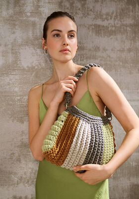 TAS MET STREPEN The Tube van Lana Grossa