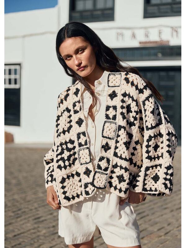 Lana Grossa VEST MET VIERKANTE MOTIEVEN Campo
