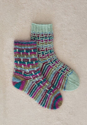 SOKKEN Cosy Socks Multi Stripes & Meilenweit 4-fach 50g van Lana Grossa