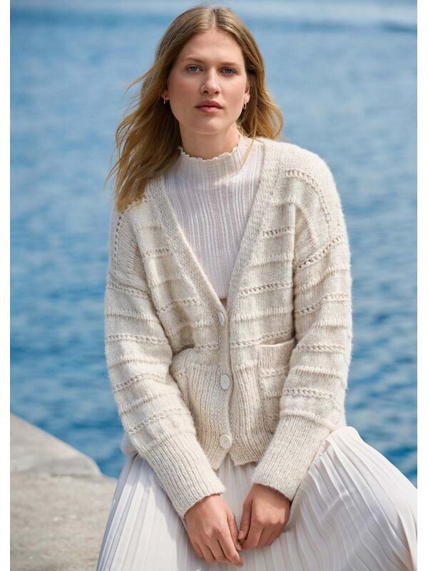 Lana Grossa VEST MET STREPEN MET GAATJES Natural Alpaca Pelo