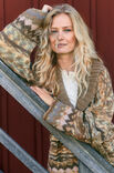 Lana Grossa VEST MET SJAALKRAAGR Landlust Naturwolle & Landlust Naturwolle Print