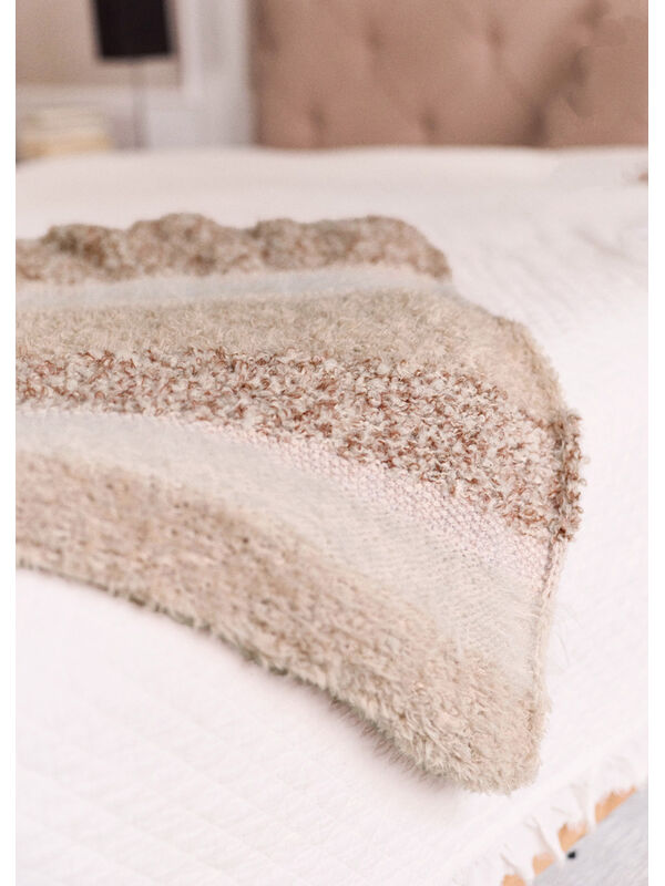 Lana Grossa DEKEN MET VERSCHILLENDE PATRONEN EN GARENS Alta Moda Alpaca, Pelliccia, Basta & Orsetto Moulinè