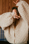 Lana Grossa VEST IN DOBBELSTEENPATROON Natural Alpaca Pelo
