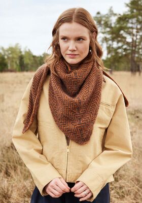 DRIEHOEKIGE STOLA Cashmere 16 Fine, Silkhair & Cool Wool Lace van Lana Grossa