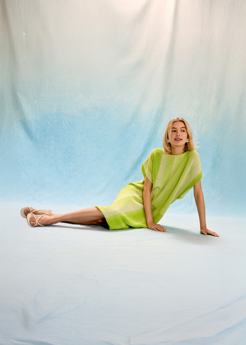 DWARSGEBREIDE JURK Gomitolo Tono van Lana Grossa