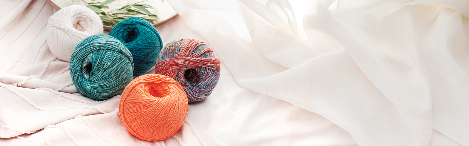 HOOGWAARDIG & CREATIEF BREIDESIGN Brei-/haakpakketten<br>DAMES | Plattelandhuis